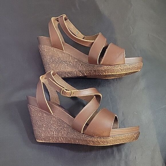 CLOUDWALKERS DOUBLE STRAP OPEN TOE WEDGE SANDAL - Picture 13 of 16